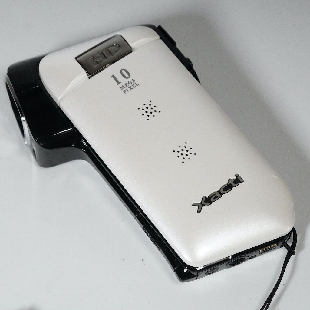 SANYO サンヨー デジカメ Xacti DMX−CG100 ホワイト ヨドバシ.com - サンヨー SANYO DMX-CG100(W) [Xacti(ザクティ