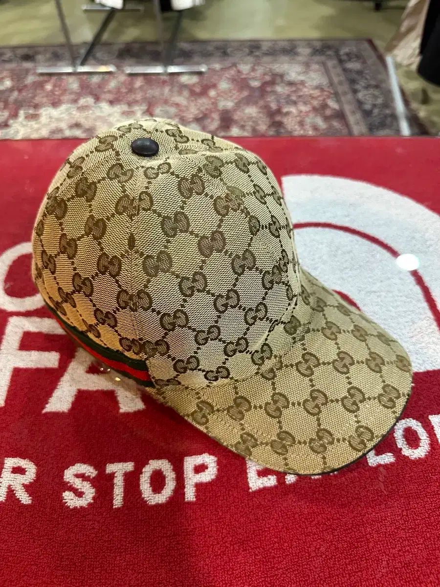 GUCCI グッチ