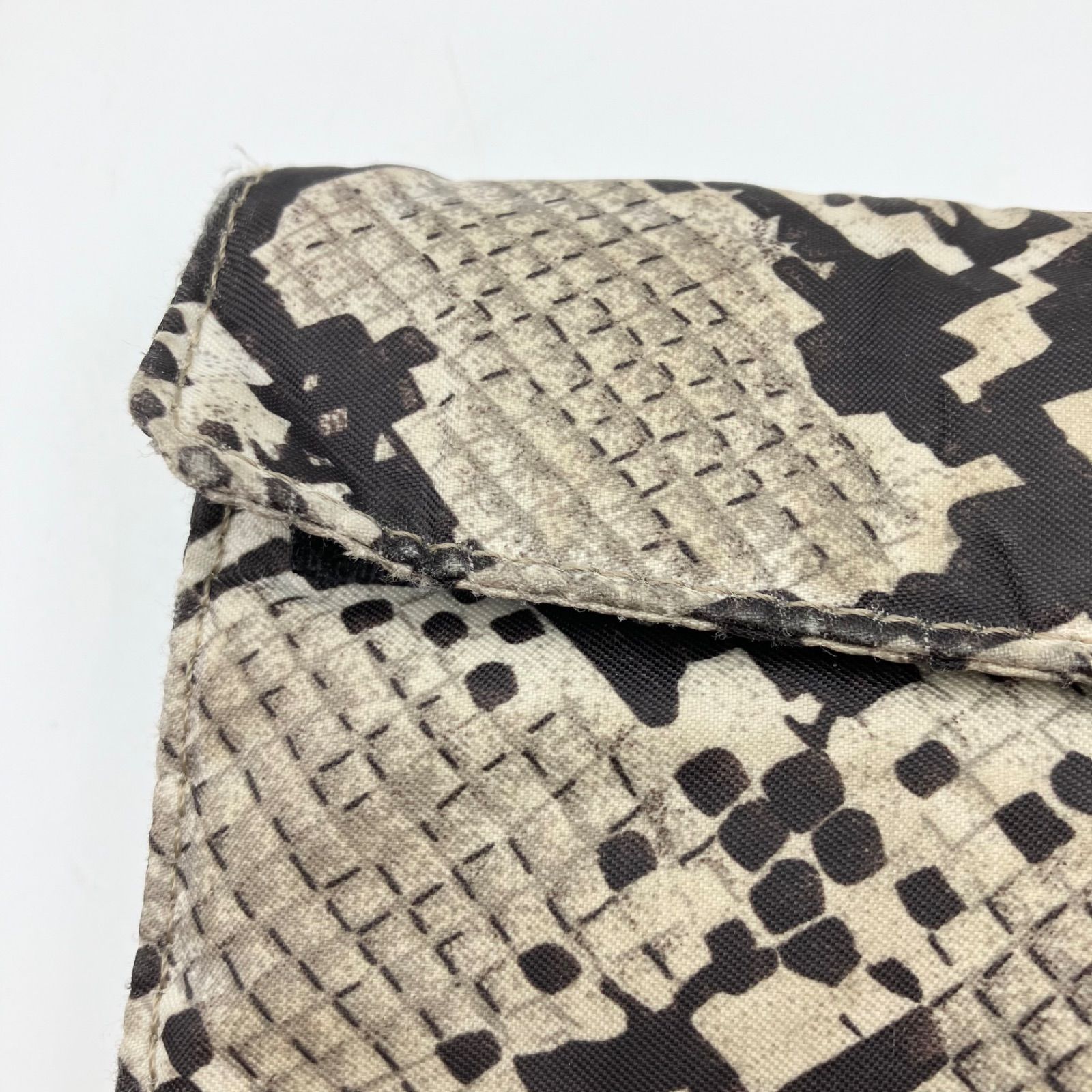 ヘッドポーター　パイソン柄　長財布　美品　財布 HEAD PORTER ヘッドポーター パイソン柄 長財布 三つ折り