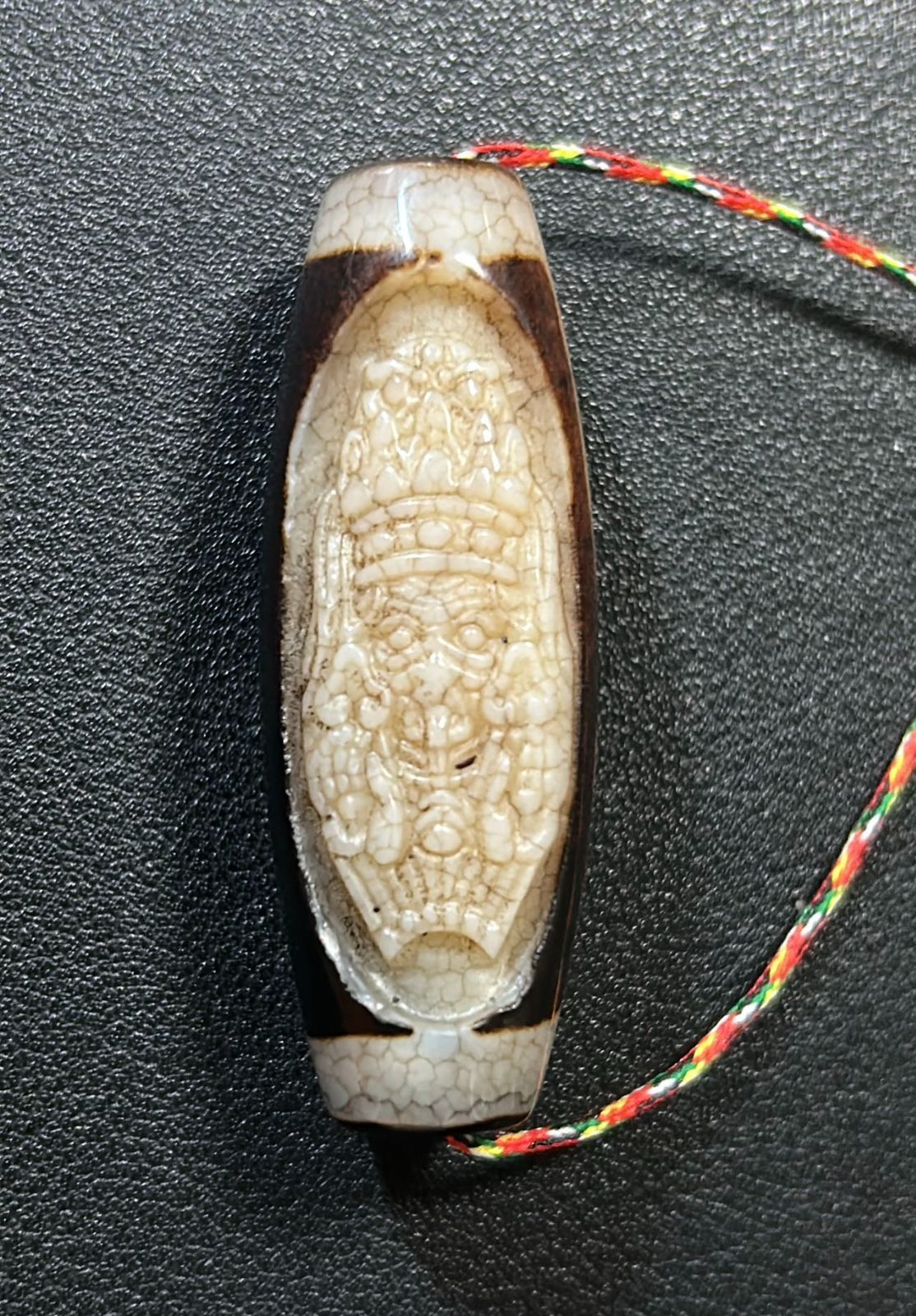 dZi ジービーズ 西蔵 血糸龍紋 観音如意天珠 dZi beadsジービーズ 西蔵 玉髄 血糸龍紋 九眼天珠