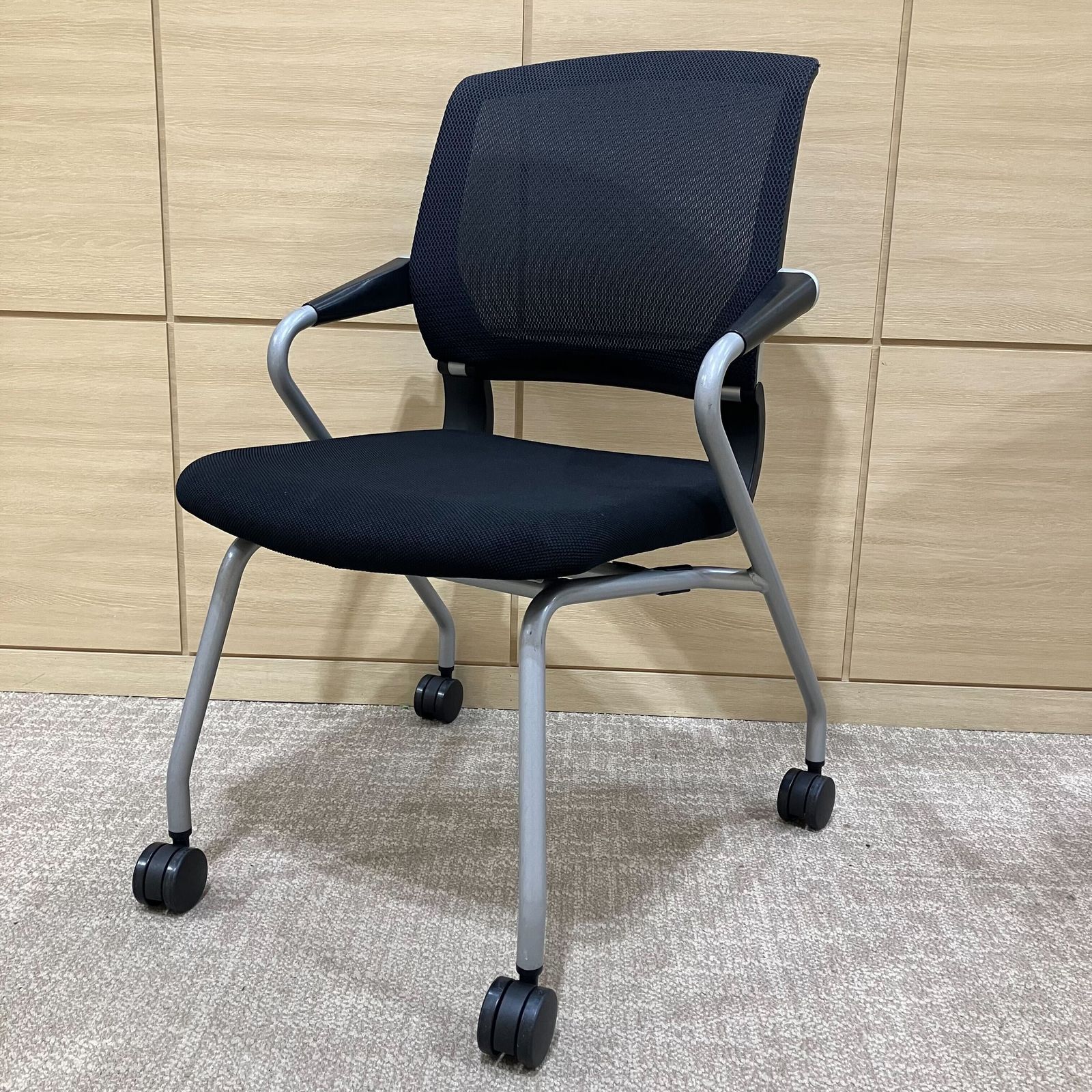 【中古 A(中古品)】Saterite(サテリテ)CK-791CKZB6-W ミーティングチェア / ブラック＊4脚セット 中古 A(中古品)】Saterite(サテリテ)CK-791CKZB6-W ミーティング