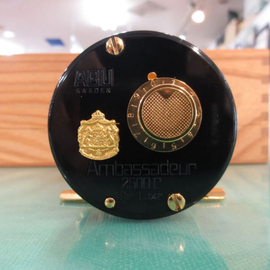 希少品 大宮宮原店 店舗併売】未使用品 ABU アンバサダー 2500CDL ﾌｯﾄ