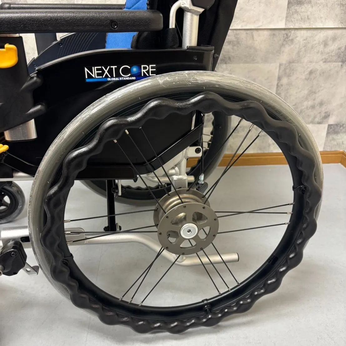 NEXT-50B 松永製作所 ネクストコアシリーズ  ミニモ  自走式車椅子 ノーパンクタイヤ  MATSUNAGA 中古 介護用品