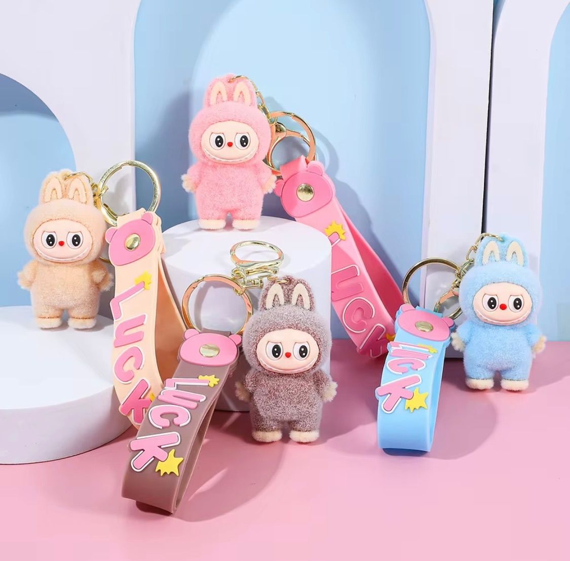 【lucky♡】LABUBU　2点セット ラブブ Labubu キーホルダー LUCKロゴ - メルカリ