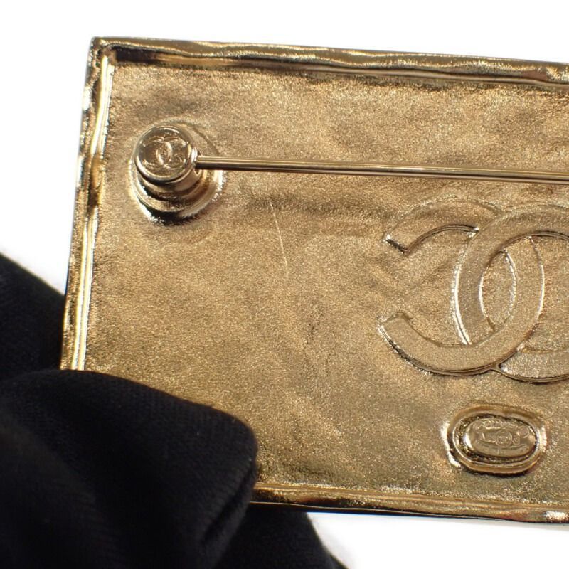 CHANEL】ロゴプレートブローチ ABA771 ブローチ メタル レザー