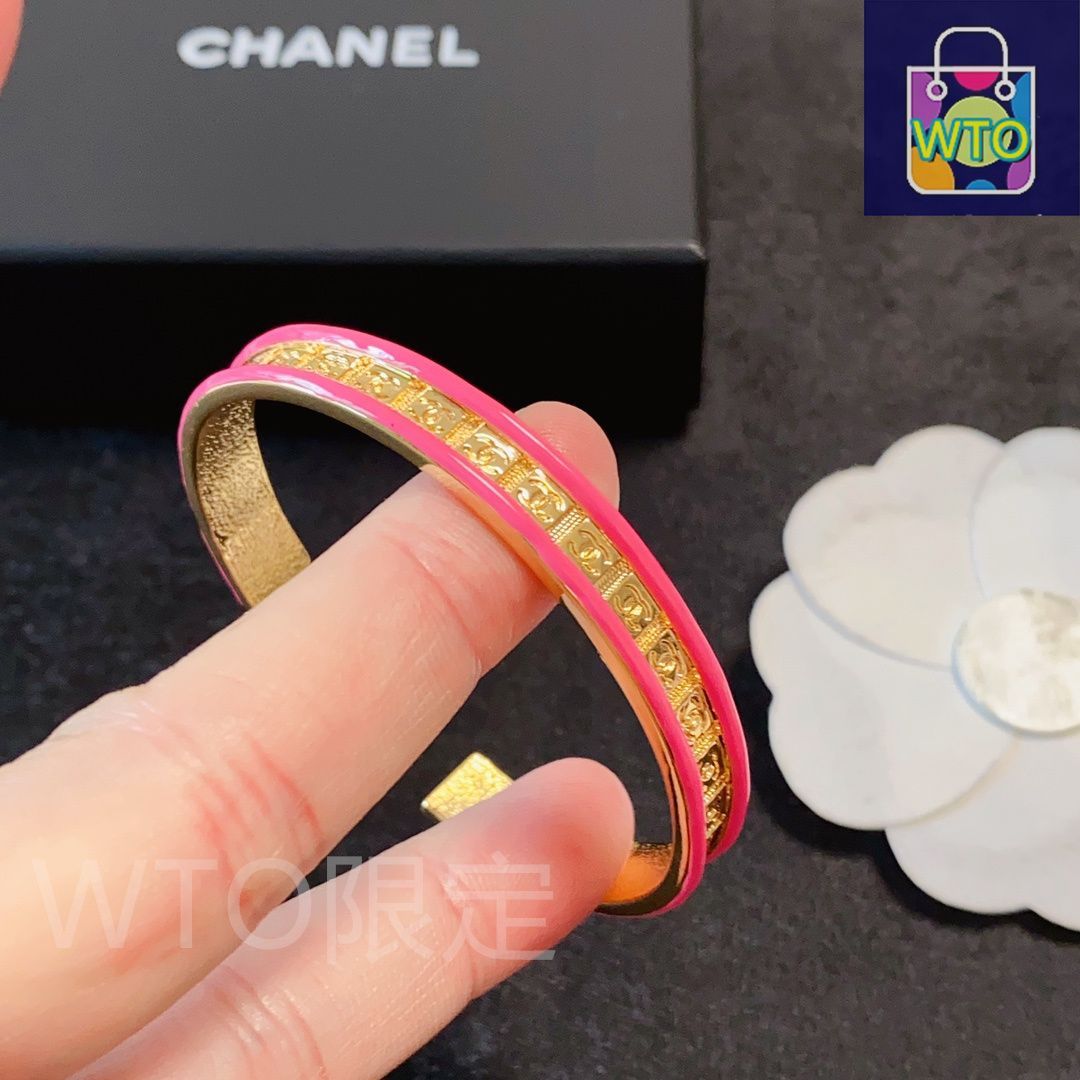 今日特価】CHANEL 新ダブル C ロゴ ドラゴンフルーツカラー