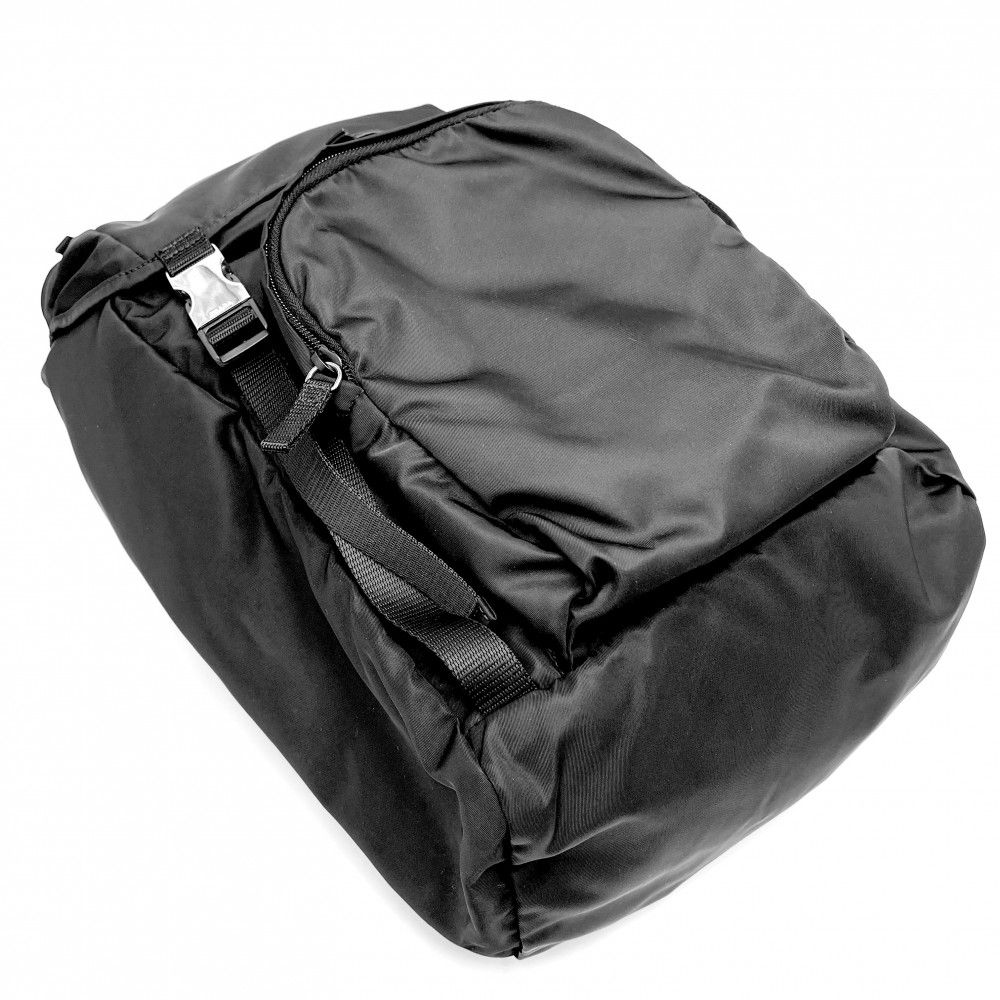 PRADA プラダ V135 トライアングル ロゴ リュック バックパック 黒 在庫一掃】 プラダ リュック ユニセックス トライアングルロゴ