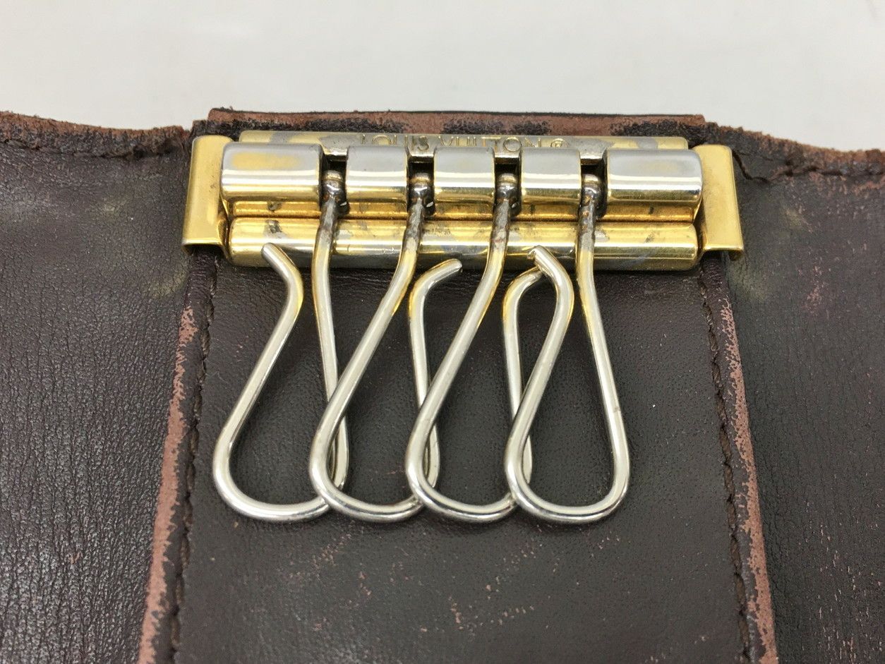 ルイヴィトン LOUIS VUITTON 4連キーケース ヴェルニ