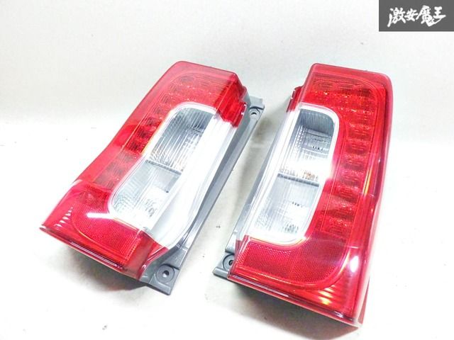 ♦︎ダイハツ♦︎タントLA600S右純正テール♦︎点灯確認済み♦︎ ♦︎ダイハツ♦︎タントLA600S右純正テール♦︎点灯確認済み