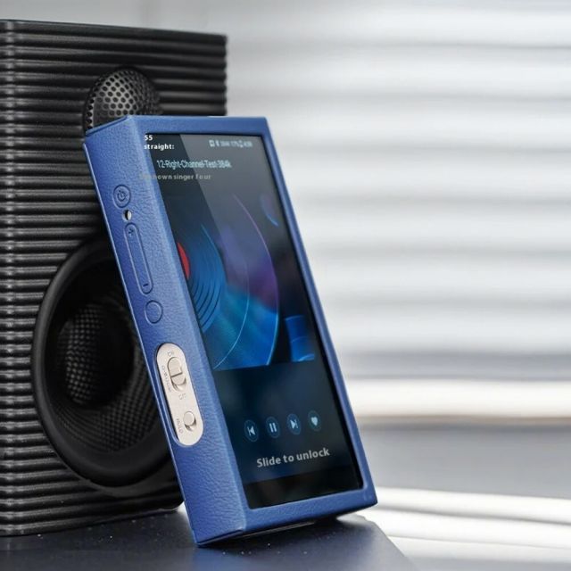 FiiO M21 ダークブルー（ほぼ新品） ガラスフィルムとレザーケース付 7/11発売》 FIIO M21専用 レザーケース SK-M21 ブルー (FIO-SK-M21-L