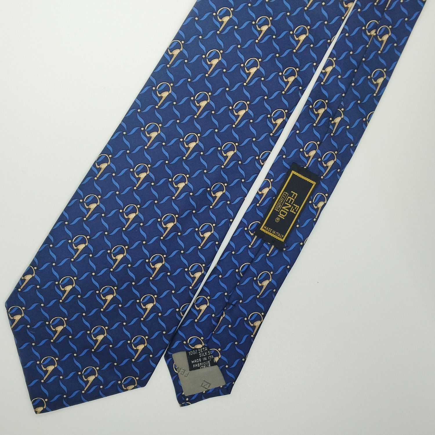 美品☆ フェンディ FENDI ネクタイ ハイブランド イタリア製 シルク100