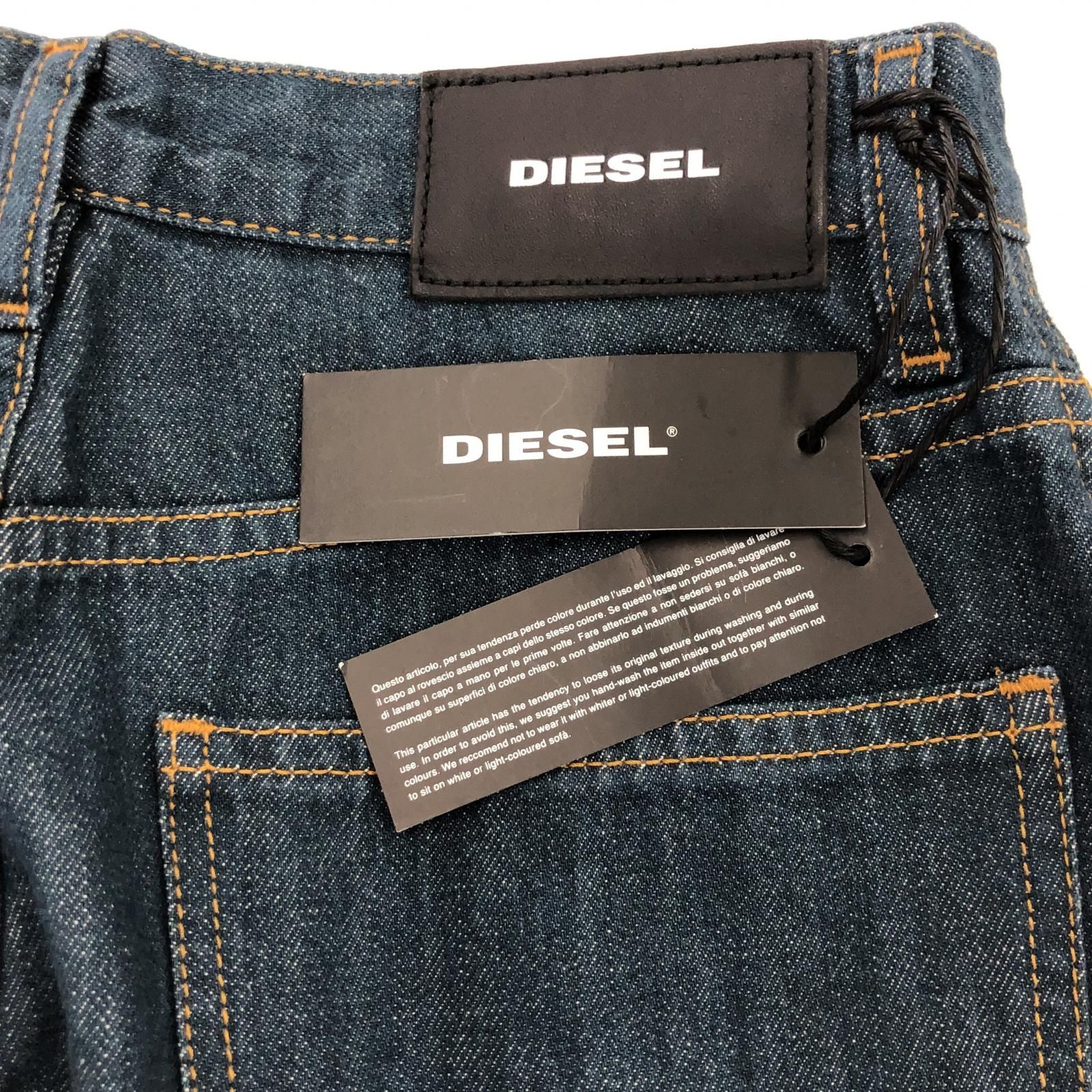 【新品/未使用/タグ付き】DIESEL
クロコ調  キーケース コインケース 美品 DIESEL ディーゼル タグ付きデニムパンツ size26/ブルー系