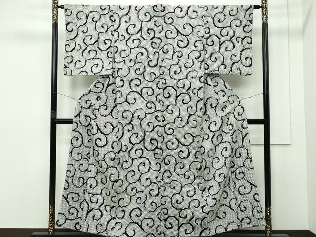 平和屋本店■極上　本疋田絞り　小紋　唐草文　黒地　逸品　CZAA2711s5 平和屋本店□極上 本疋田絞り 小紋 唐草文 黒地 逸品 CZAA2711s5