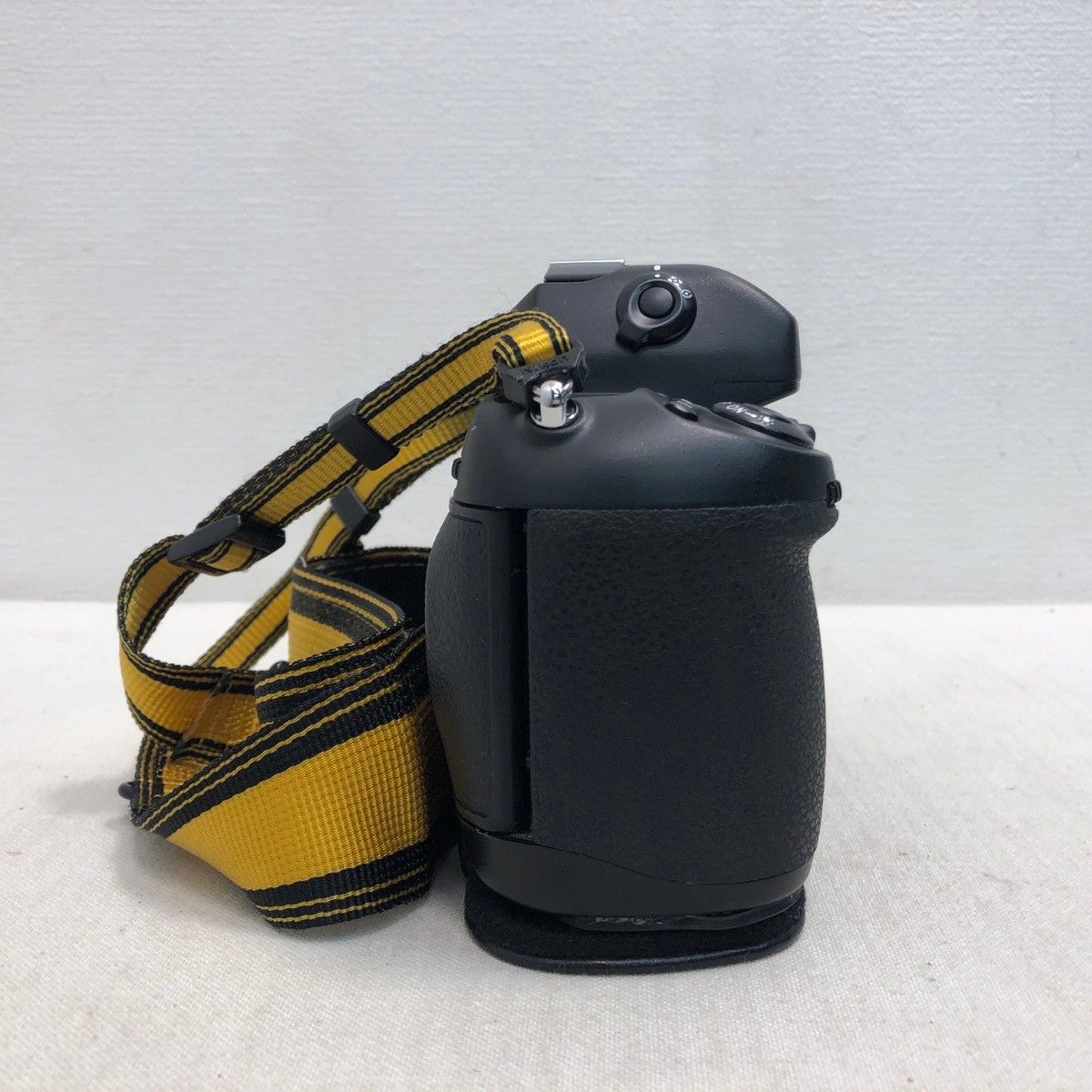 Nikon ニコン データバック MF-29 F100 ジャンク ジャンク品】Nikon ニコン F100 フィルムカメラ MF-29 データ