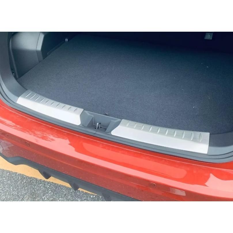 圧倒的存在感♪ インナーステップボード ラゲッジパネル カバー