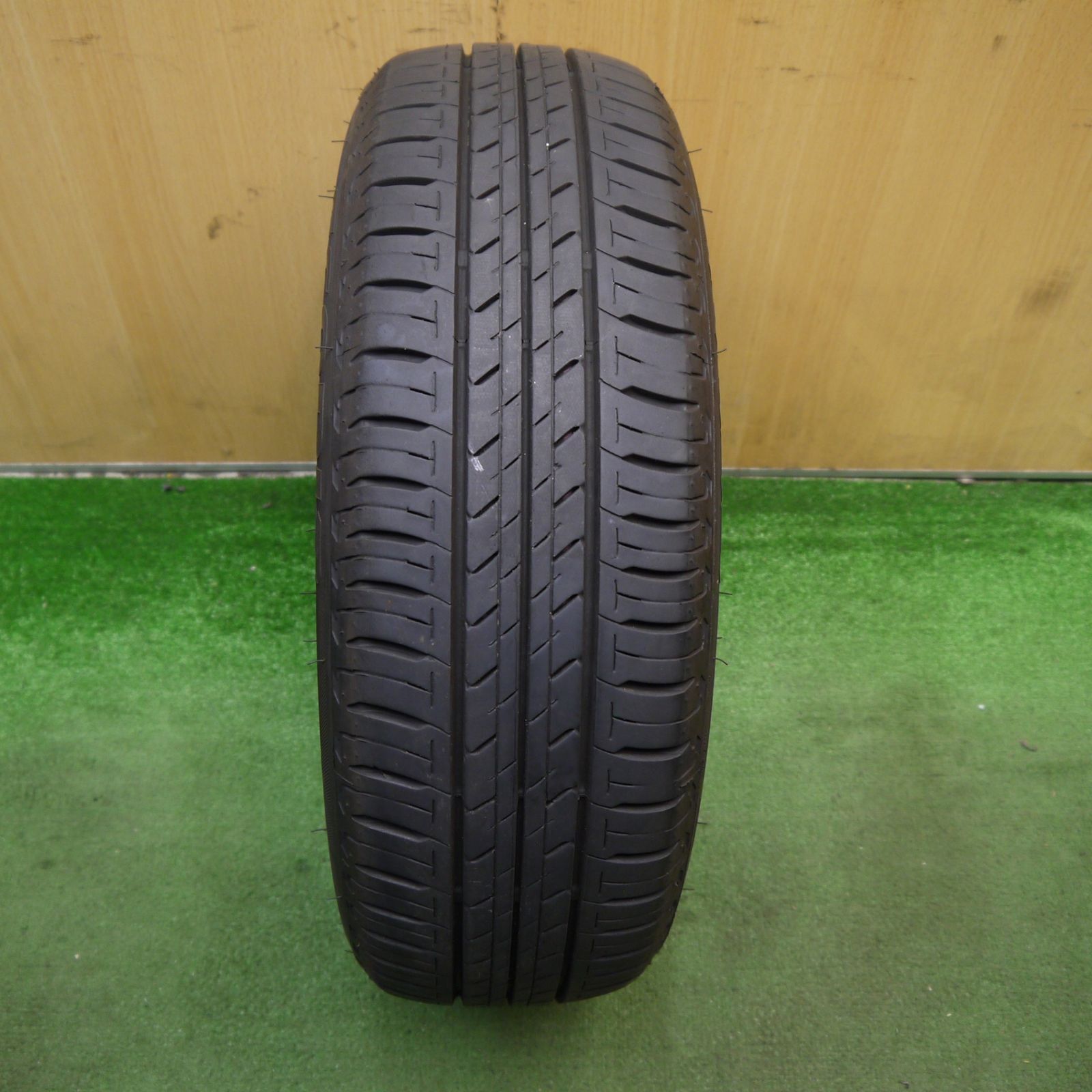 185/60R15 BRIDGESTONE EP150中古タイヤバリ溝 185⁄60R15 185/60R15 BRIDGESTONE EP150中古タイヤバリ溝 BRIDGESTONE