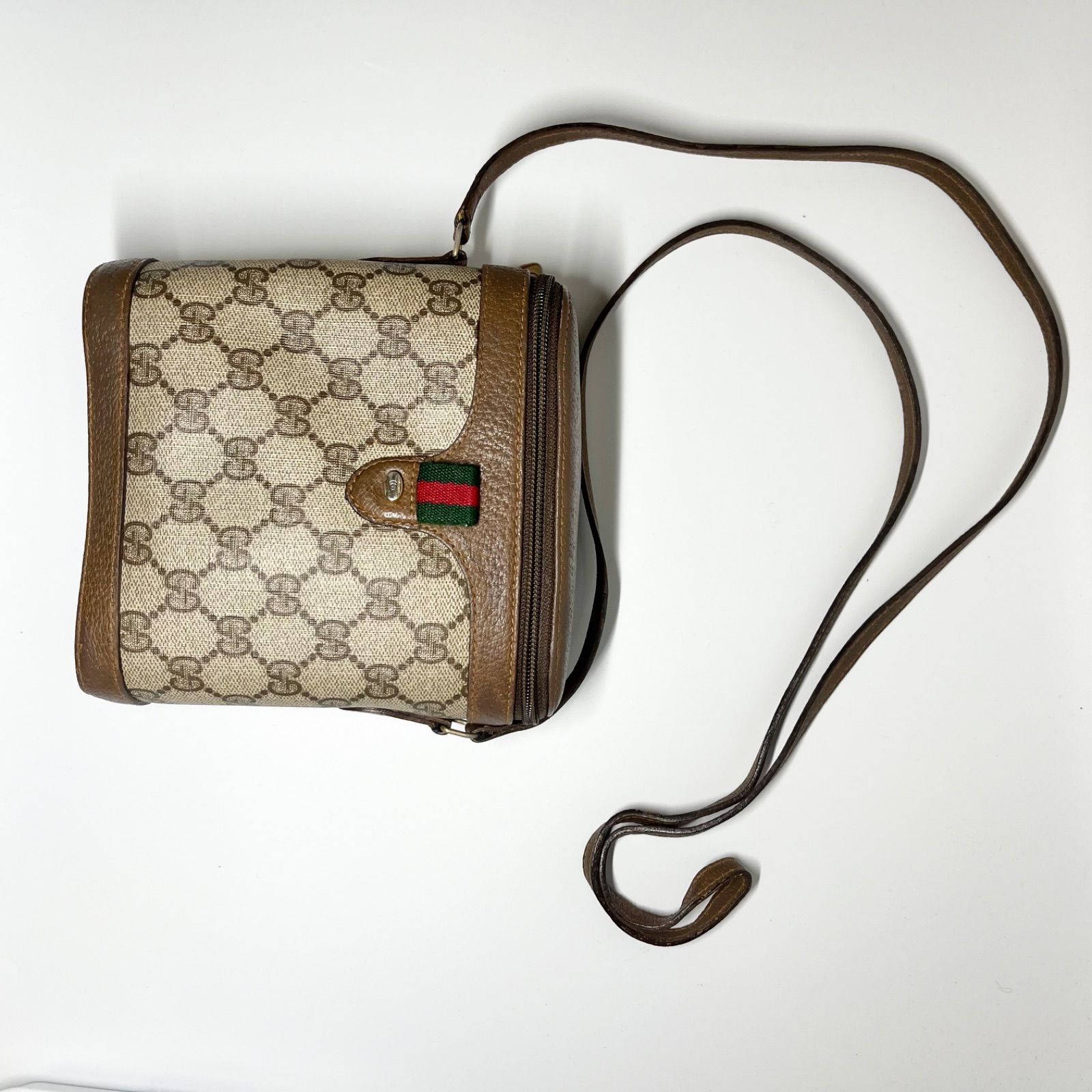 新品 GUCCI オールドグッチ GGプラス バケツ型 シェリーライン 【公式