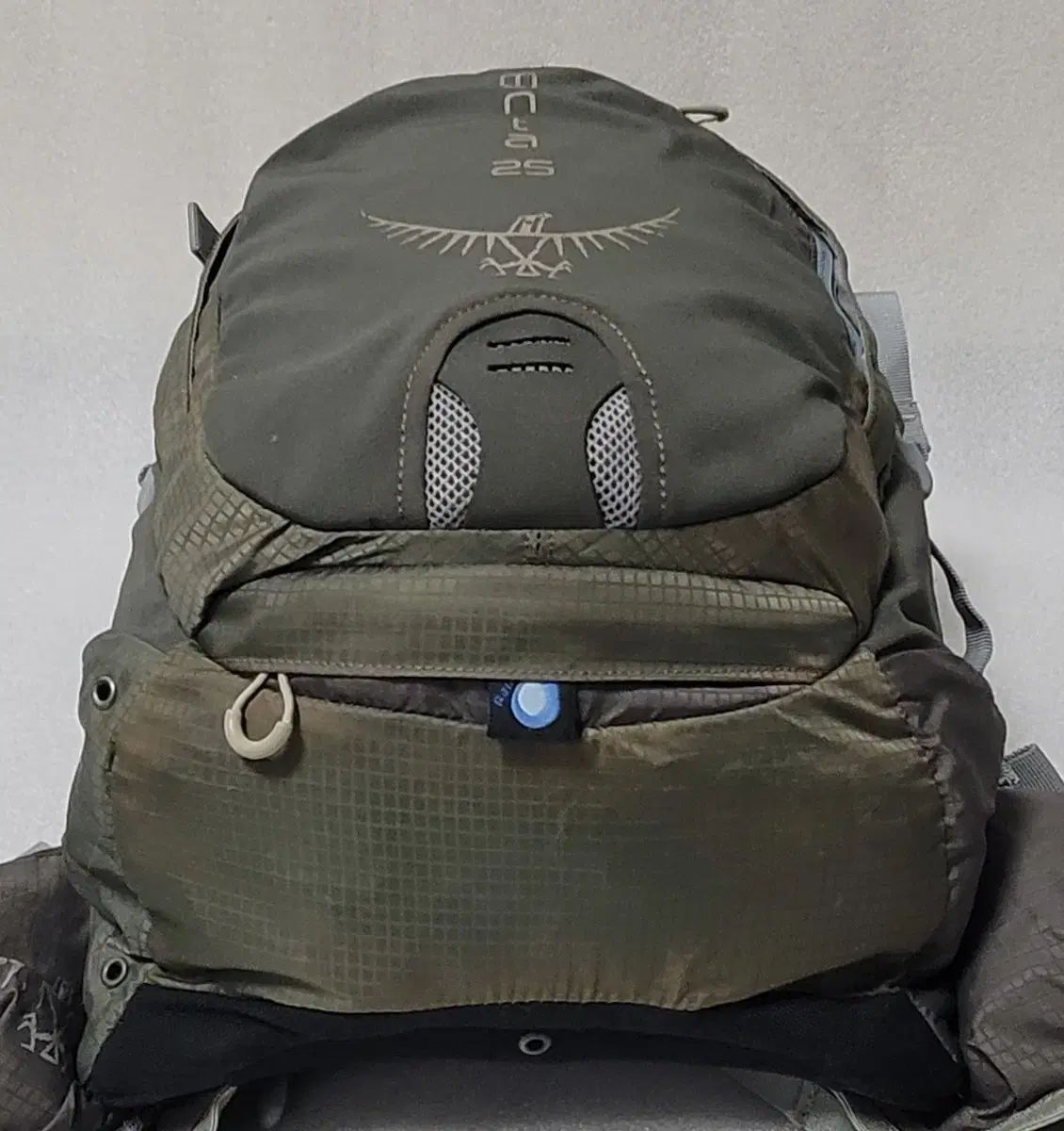 雷市場（ポンジャン）商品韓国直送】 オスプレイ(OSPREY) OSPREY マンタ manta 25 登山リュック 旅行キャンプ用バックパック 25L  - メルカリ