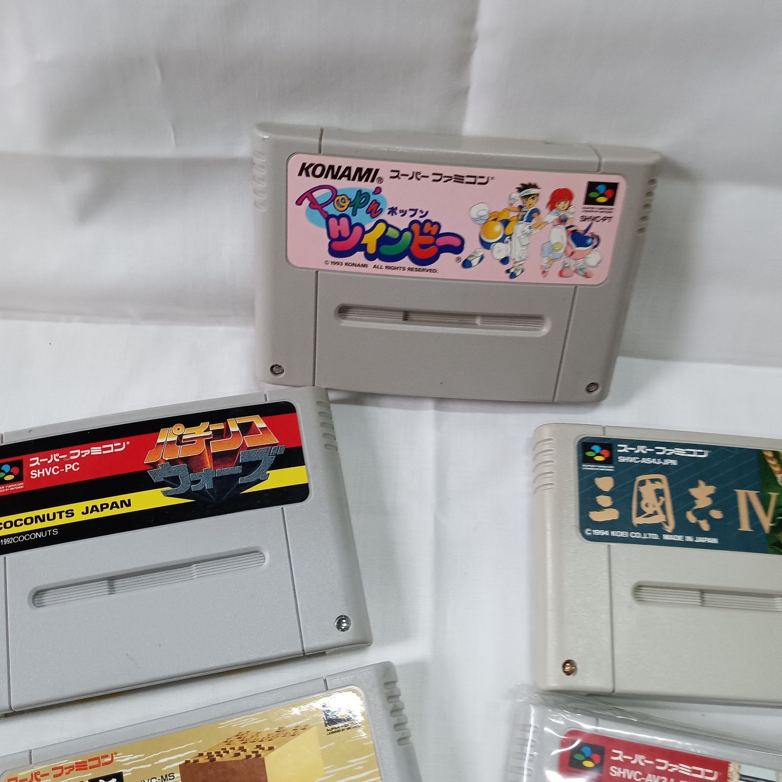 スーパーファミコンソフト動作品1個の出品です。 ☆動作保証 中期型 美品☆届いてすぐ遊べるスーパーファミコン