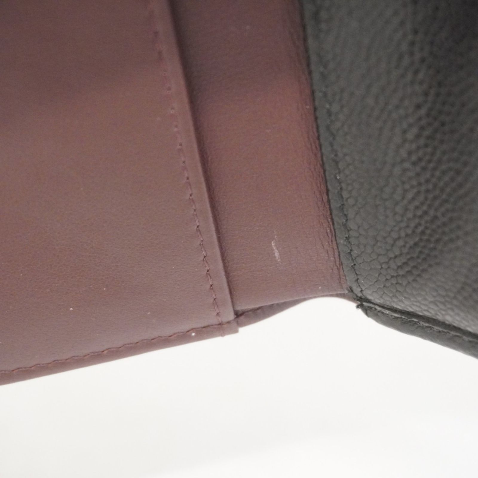 シャネル 三つ折り財布