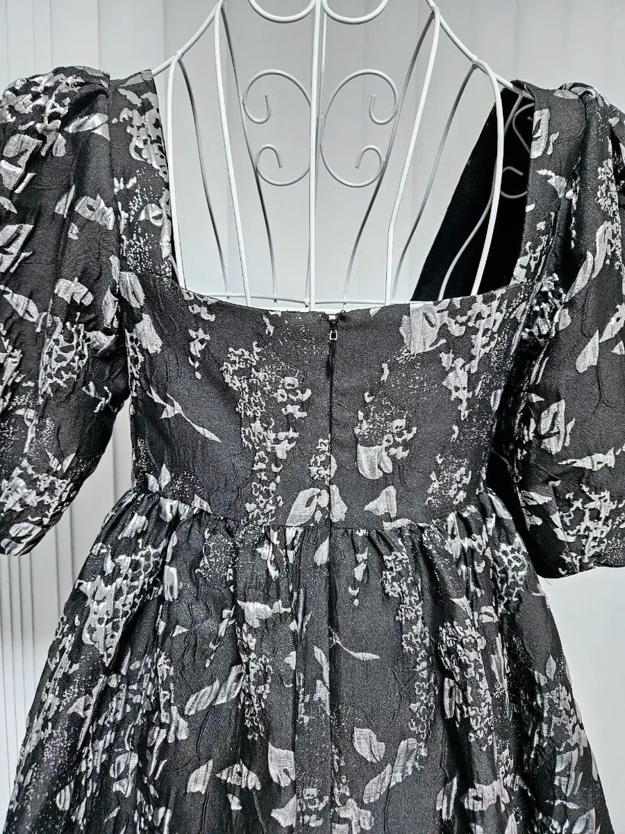 Jonathan Simkhai ジョナサン 刺繡 ミニ ベビードール ワンピース