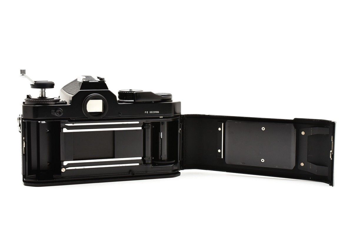 美品】モルト交換済み Nikon FE フィルムカメラ ブラック