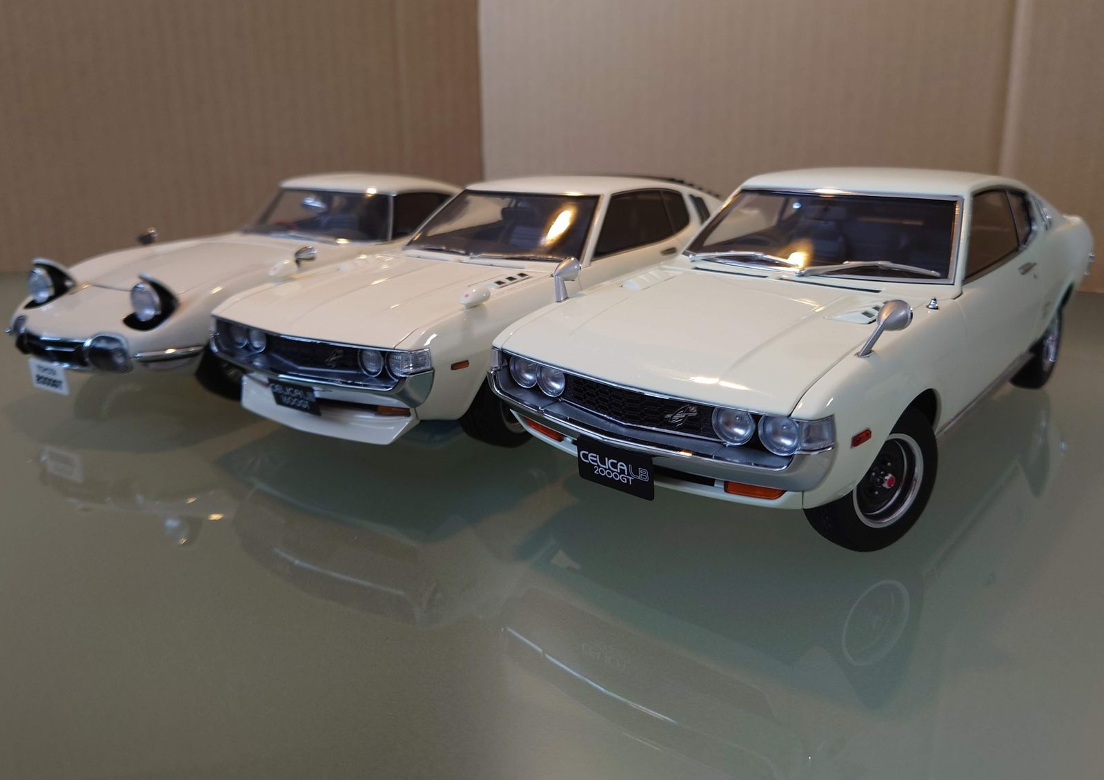 1/18 トヨタ セリカ リフトバック 2000GT 1973 オートアート製 - メルカリ