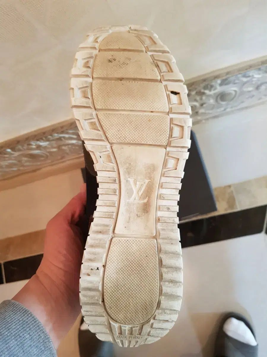 Vuitton