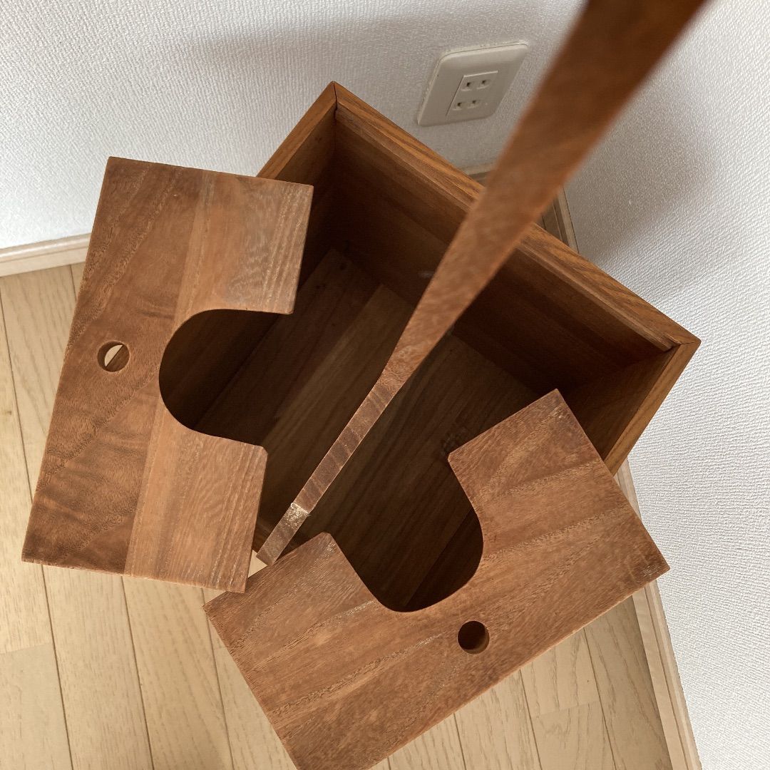 三味線立て 2本立てです。 三味線スタンド 】安定性 全三味線対応 三味線置き 三味線立て