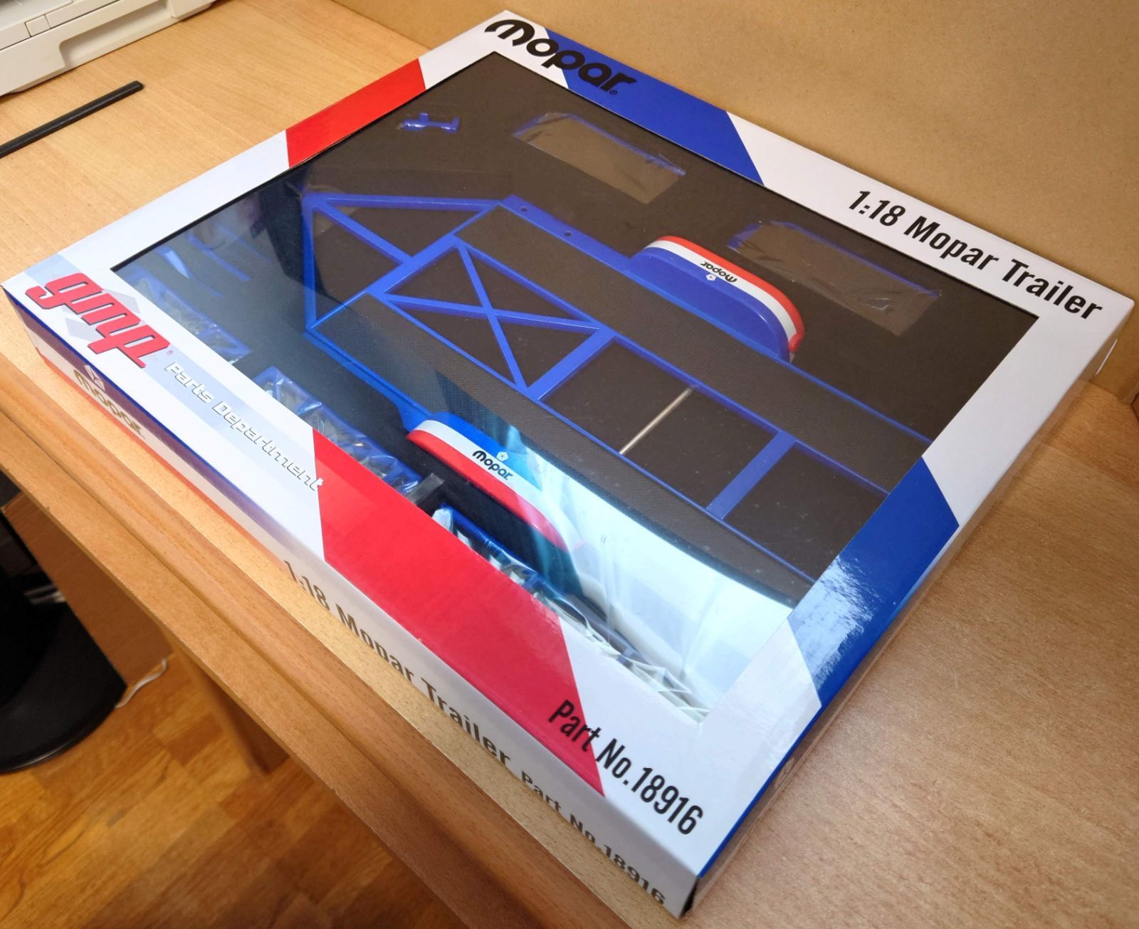 1/18 タンデムカートレーラー Tandem Car Trailer with Tire Rack