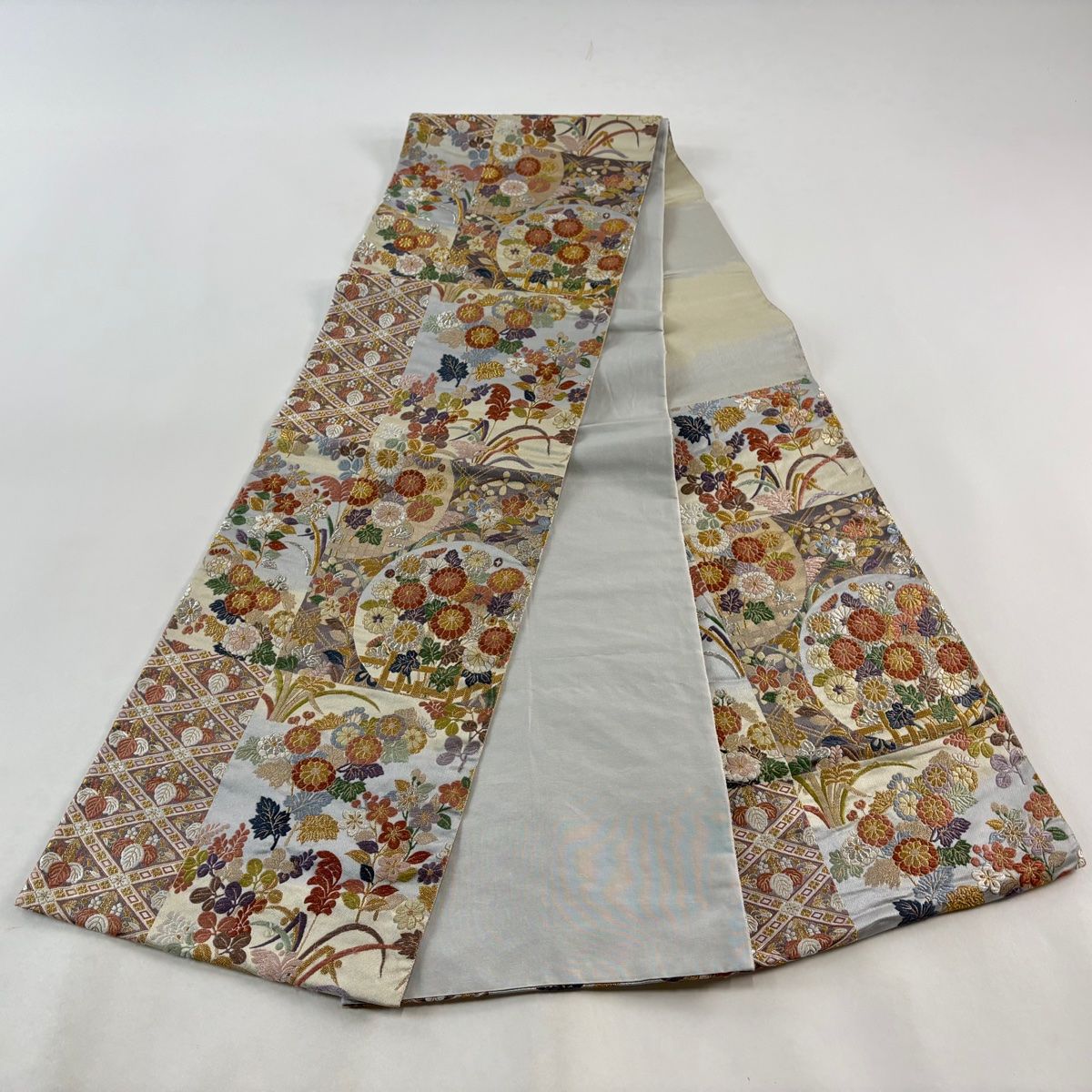 袋帯 秀品 市松花の丸紋 唐織 金銀糸 青灰色 六通 正絹 【中古
