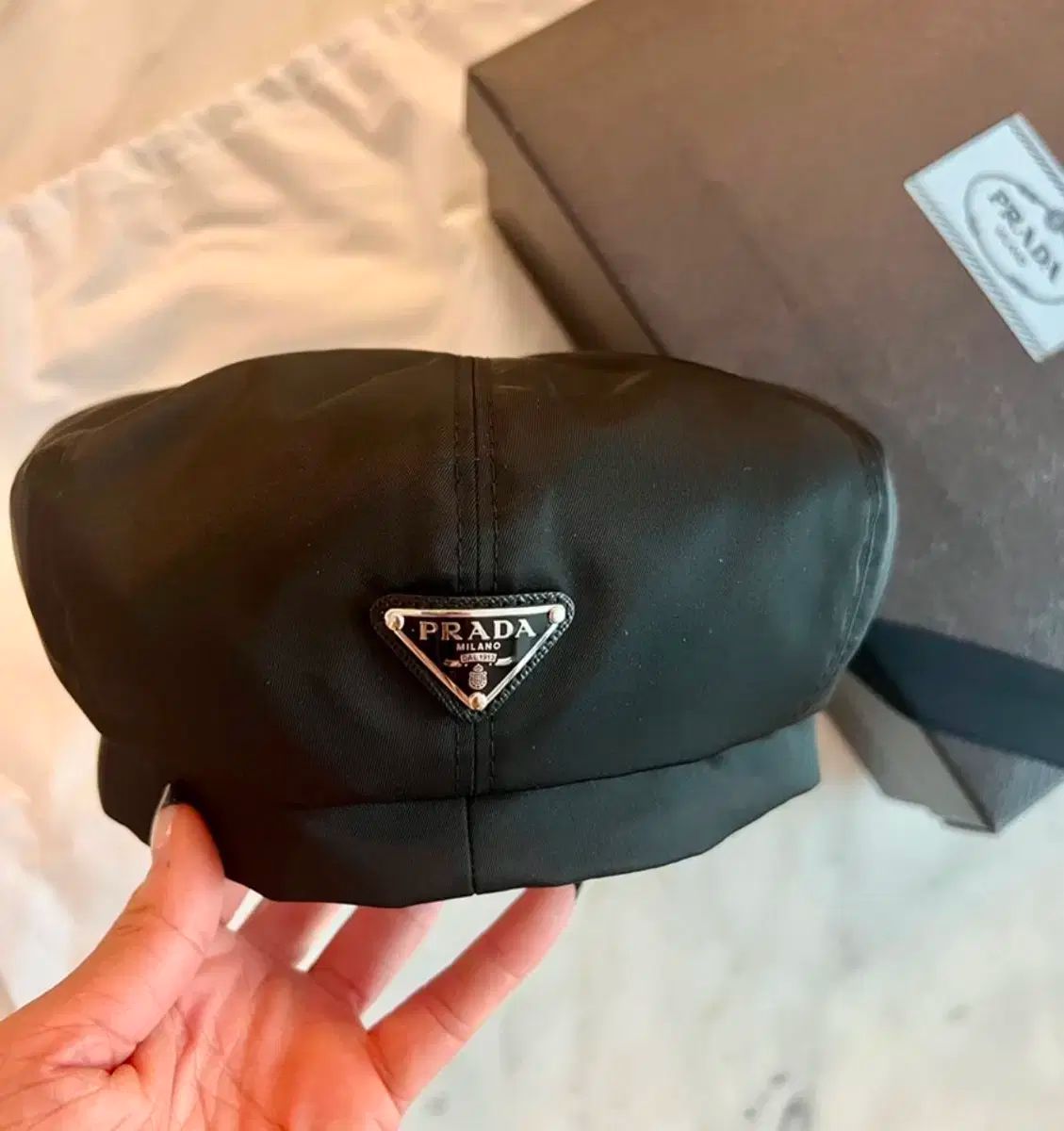 【PRADA】リナイロン ニュースボーイキャップ Prada(プラダ) リナイロン ニュースボーイキャップ - メルカリ
