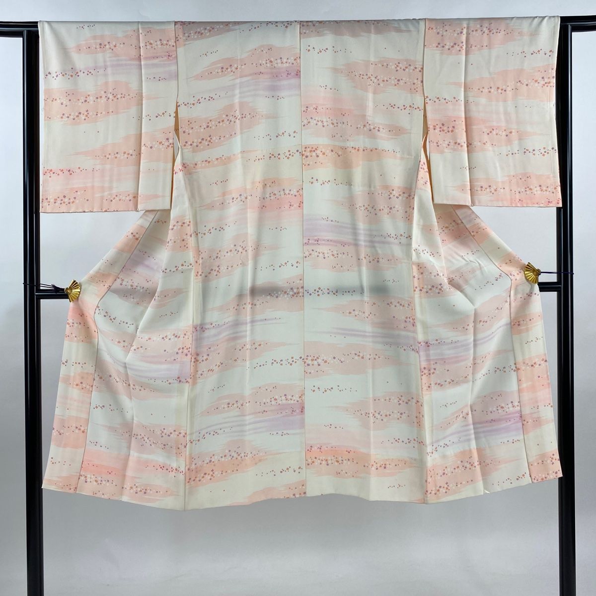長襦袢 身丈121.5cm 裄丈63cm S 霞 箔散らし クリーム 正絹 秀品