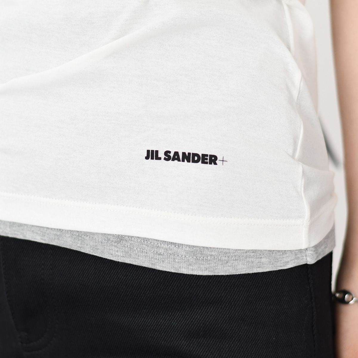 PRADAプラダ　ジャージーリブニットタンクトップス　ロゴプレート 36 直営店買付☆PRADA☆リブニット ジャージー タンクトップ (PRADA