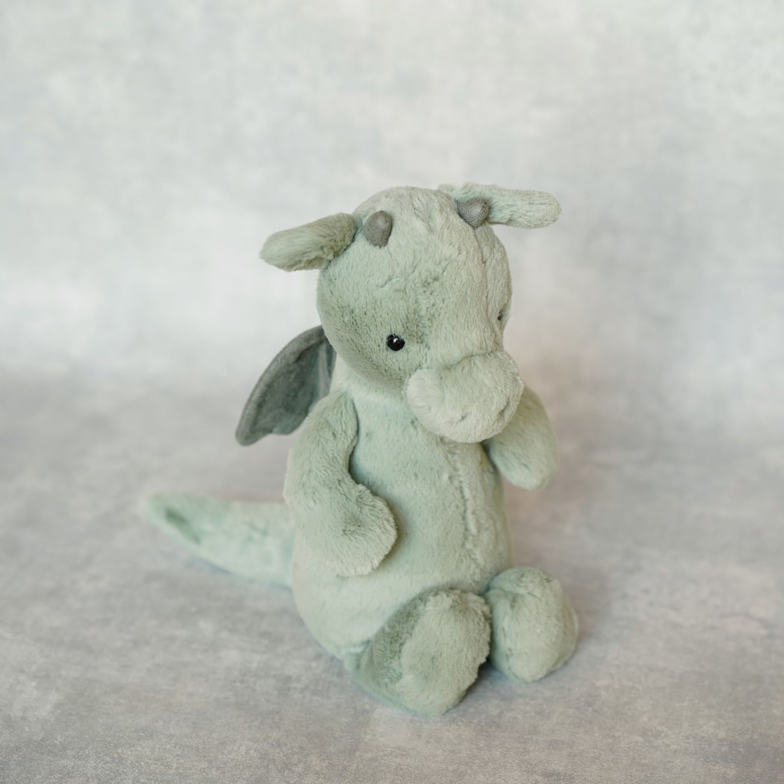 ジェリーキャット） Bashful Dragon Medium Amazon.com: Jellycat