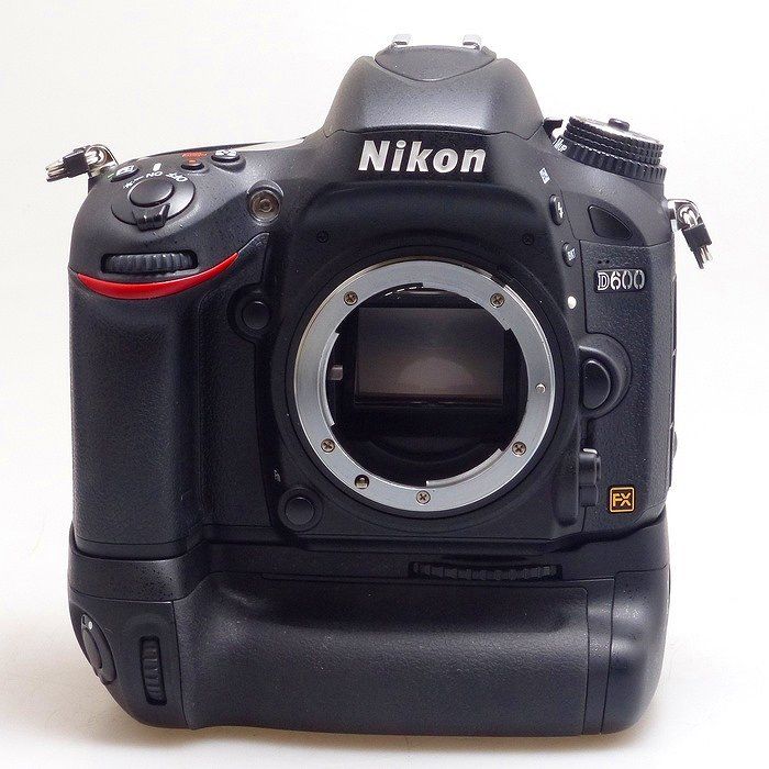 Nikon D600 SIGMA AF NIKKOR ズームレンズ MB-D14 Nikon D600 SIGMA AF NIKKOR ズームレンズ MB-D14