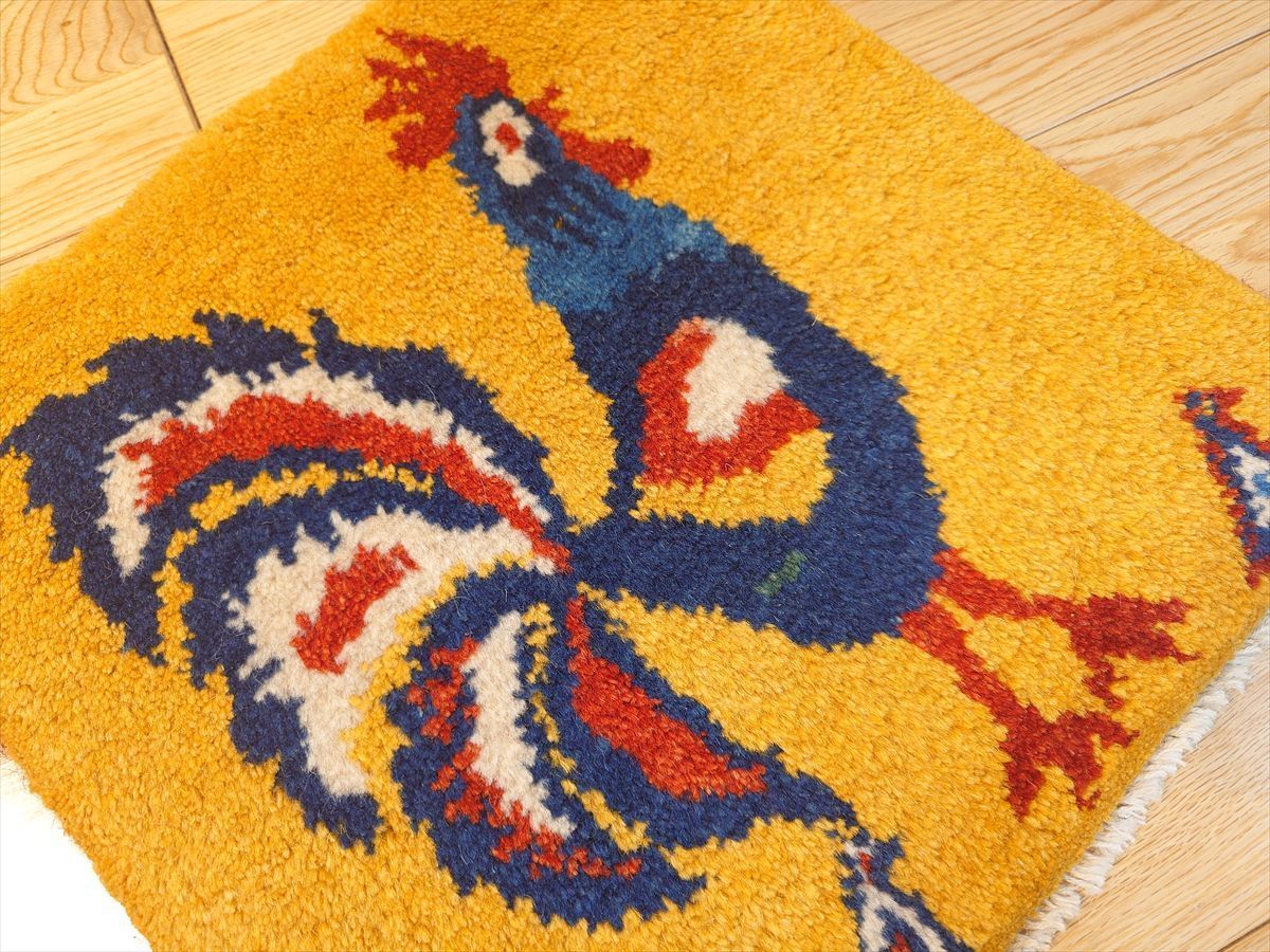 ペルシャ　ギャッベ ミニマット 円形　41×40 黄金色　鹿 ペルシャ ギャッベ ミニマット 横43x40㎝ ザクロの実 黄金色