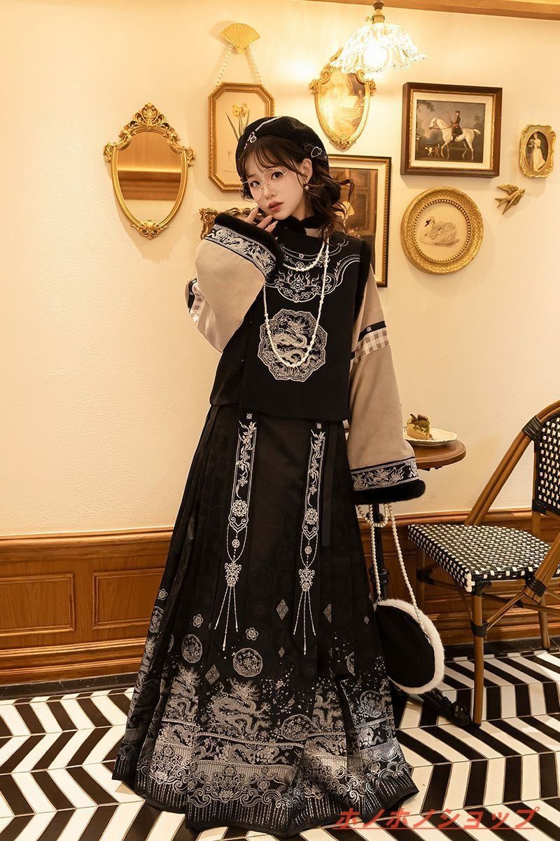 千金風デザイン 拜年服