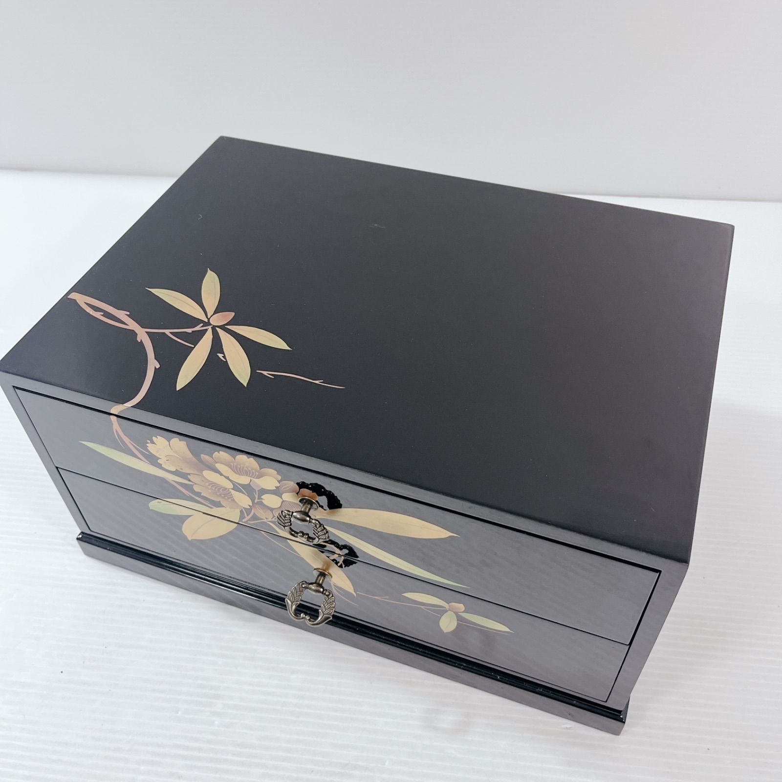 和風漆塗り木箱 小物入れ 化粧品 和風 日本 伝統工芸品 牡丹 34.5×24.5 
