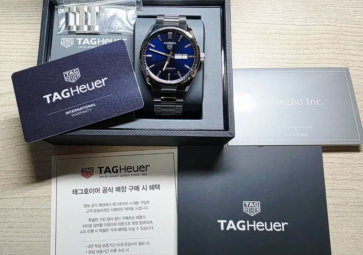 24 年 新モデル TAG Heuer タグホイヤー カレラ キャリバー 5 青文字盤
