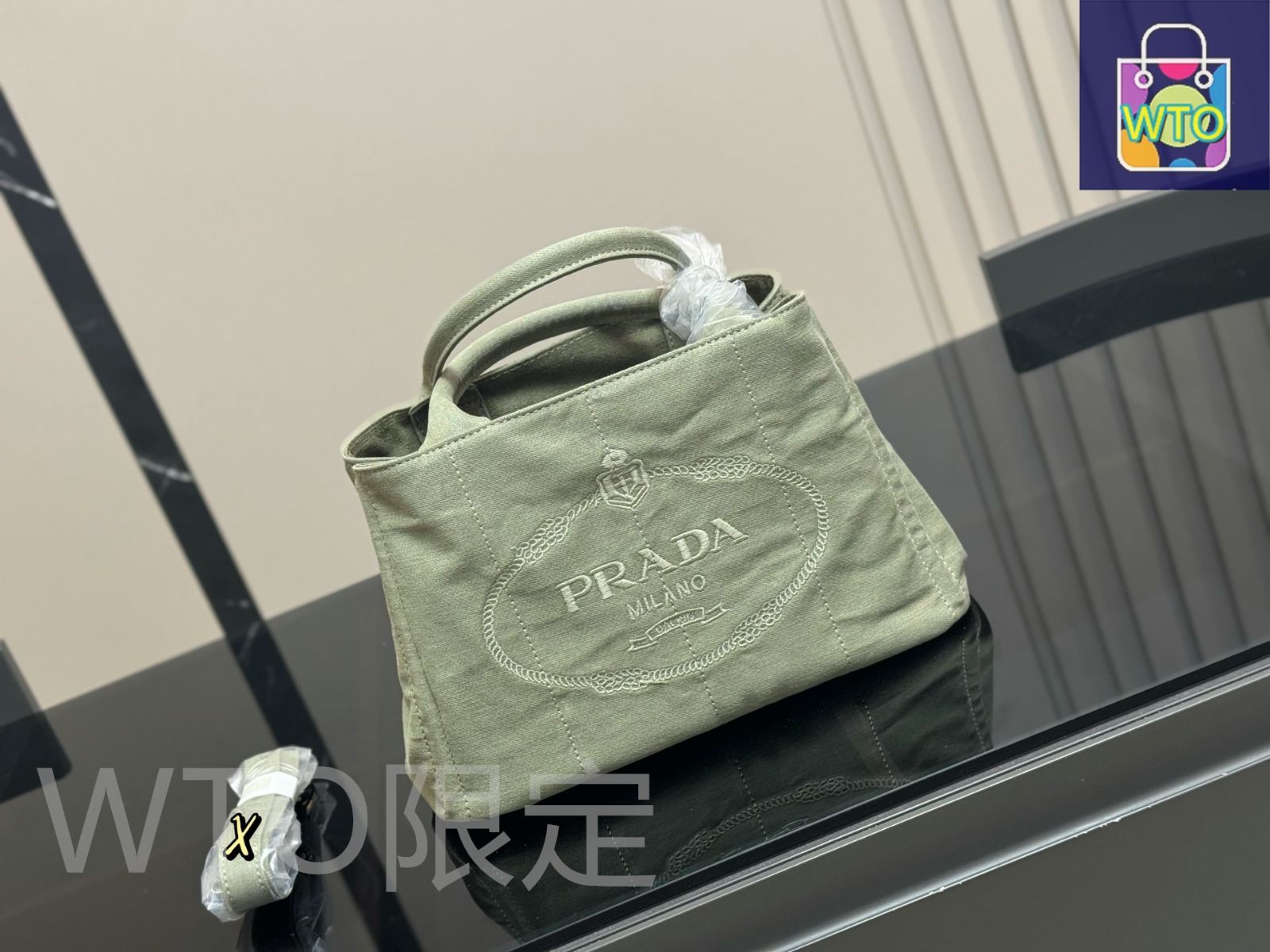 【VIPセール】PRADA プラダ トートバッグ 1BA211 今日特価】Prada プラダ トートバッグ シリーズ 高級感溢れる
