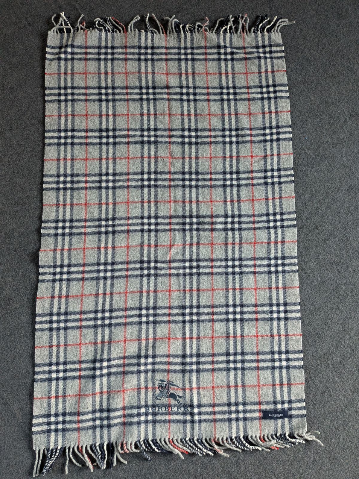 新品✨ バーバリー BURBERRY ひざ掛け ノバチェック ウール グレー バーバリー BURBERRY ノバチェック柄 ブランケット ストール ひざ掛け