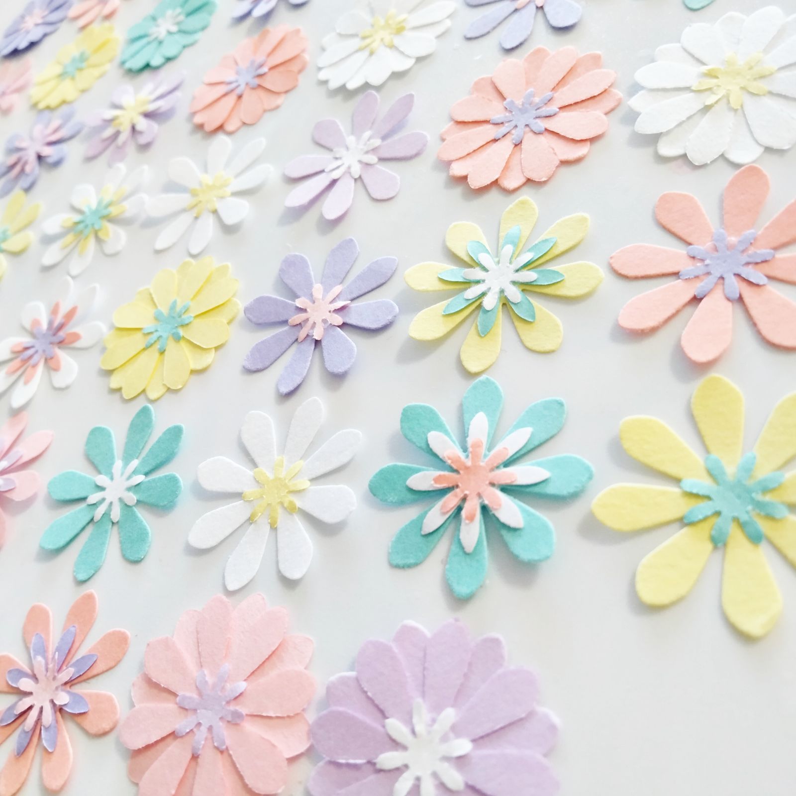 メルカリshops 花 クラフトパンチ アルバム 壁面 スクラップブッキング 飾 寄せ書き