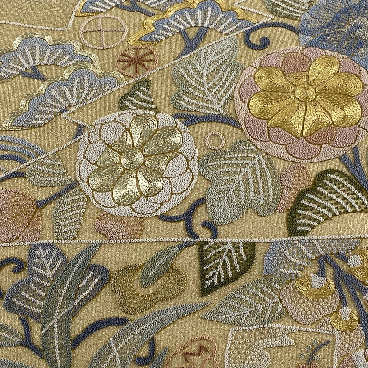 値引き。全通袋帯。友禅たたき染め。お太鼓のタレにワンポイントの刺繍。 値引き。全通袋帯。友禅たたき染め。お太鼓のタレにワンポイント