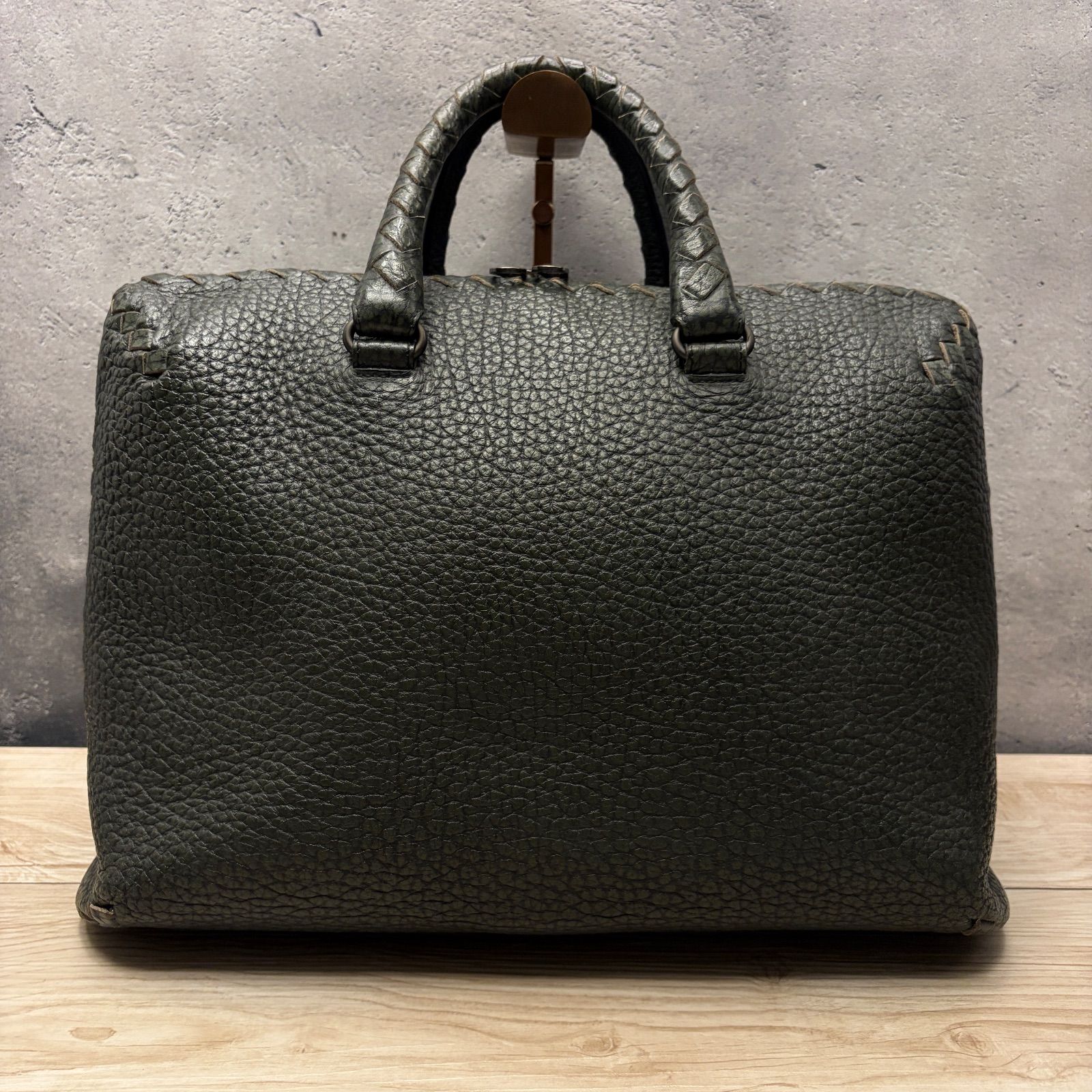✨BOTTEGA VENETA ダークグリーン レザーバッグ✨　198 48,480円