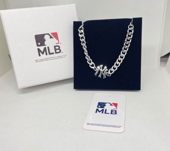 新品】MLB ヤンキース ステンレス ブレスレット シルバー