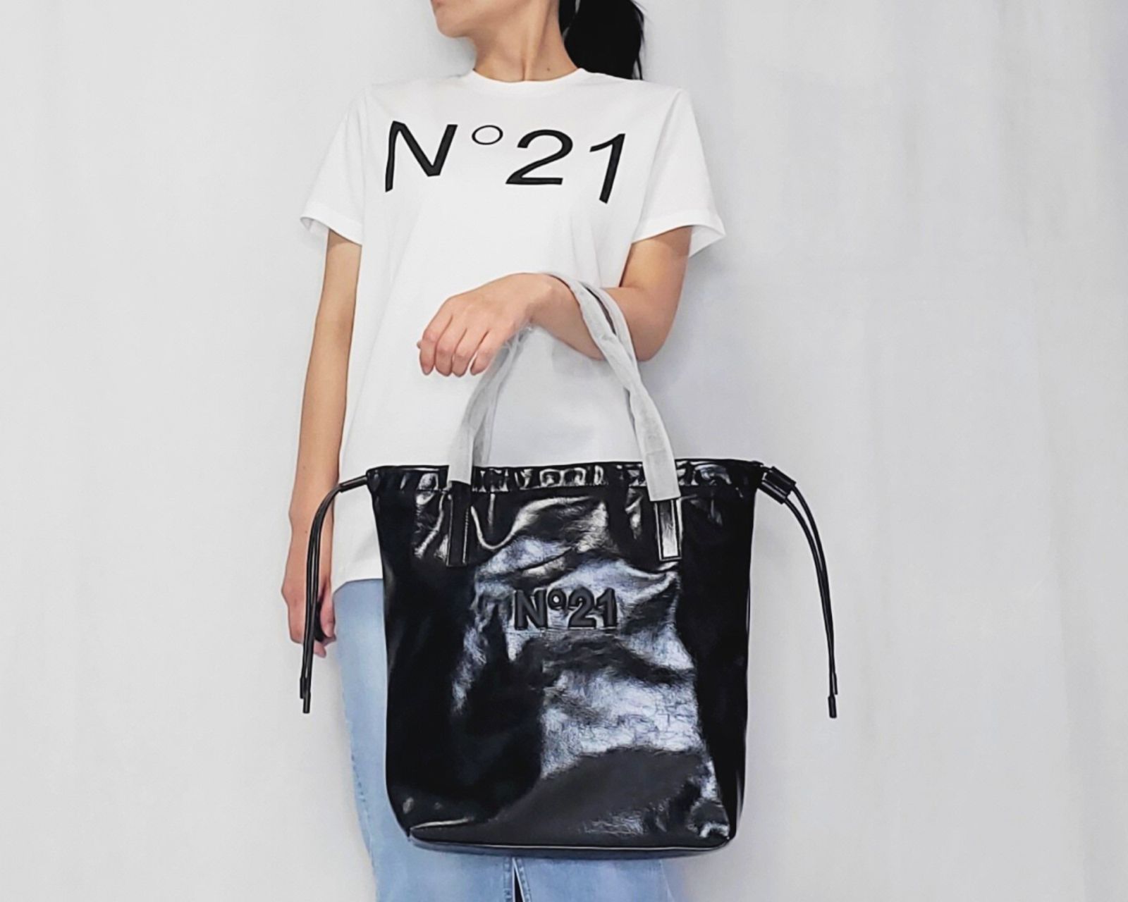 N°21 （ヌメロヴェントゥーノ）ブラックトートバッグ N°21(ヌメロヴェントゥーノ) トートバッグ 通販 | セレクト