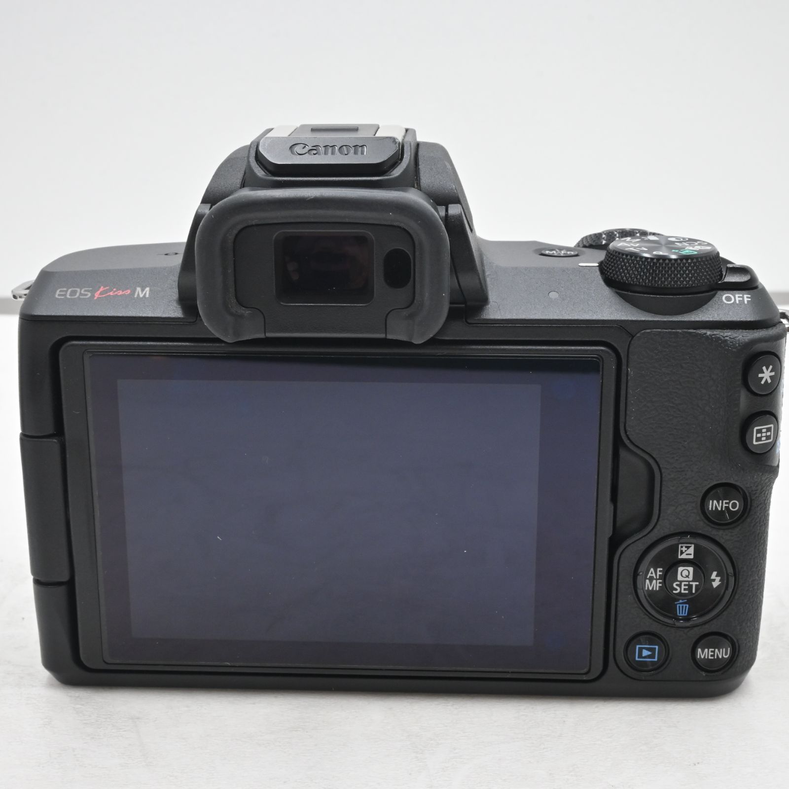 キヤノン EOS Kiss M ダブルレンズキット