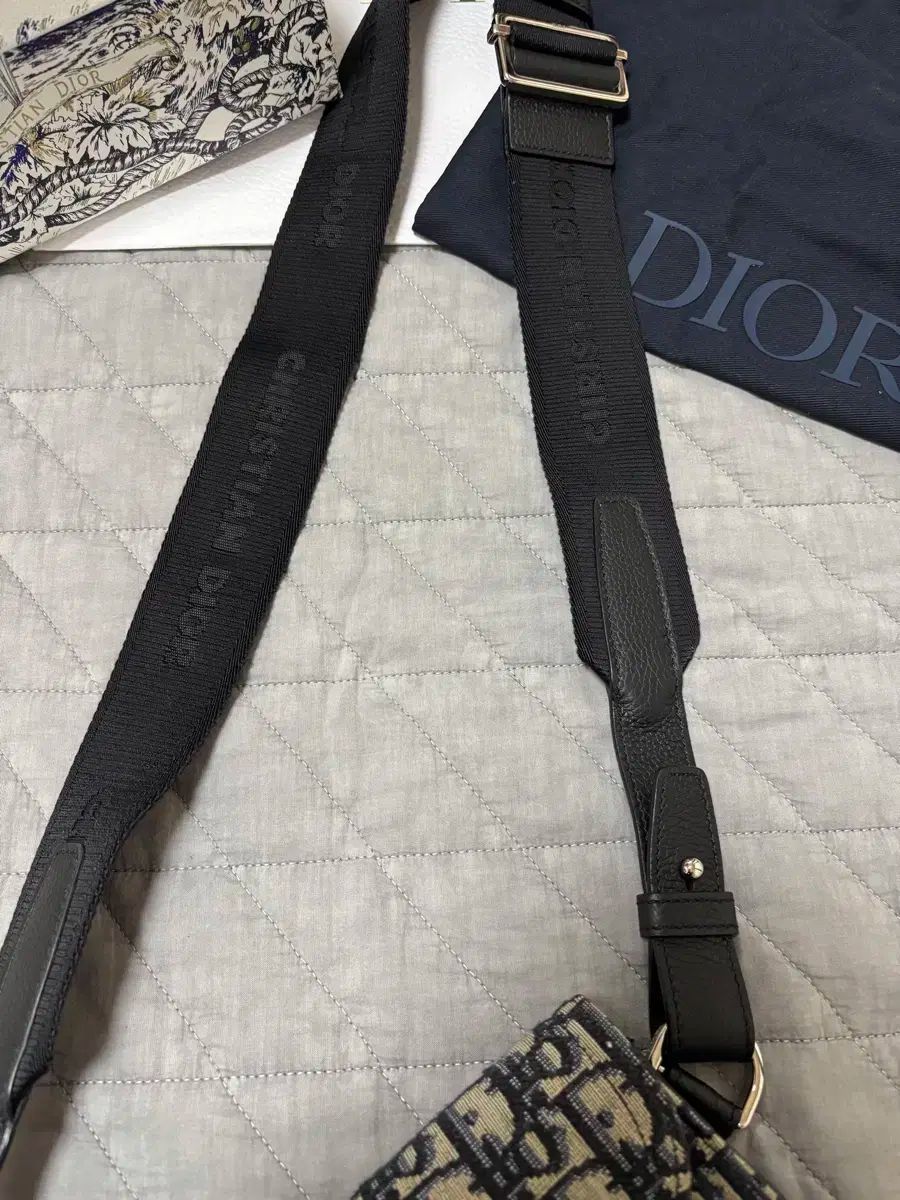 ディオール オブリーク