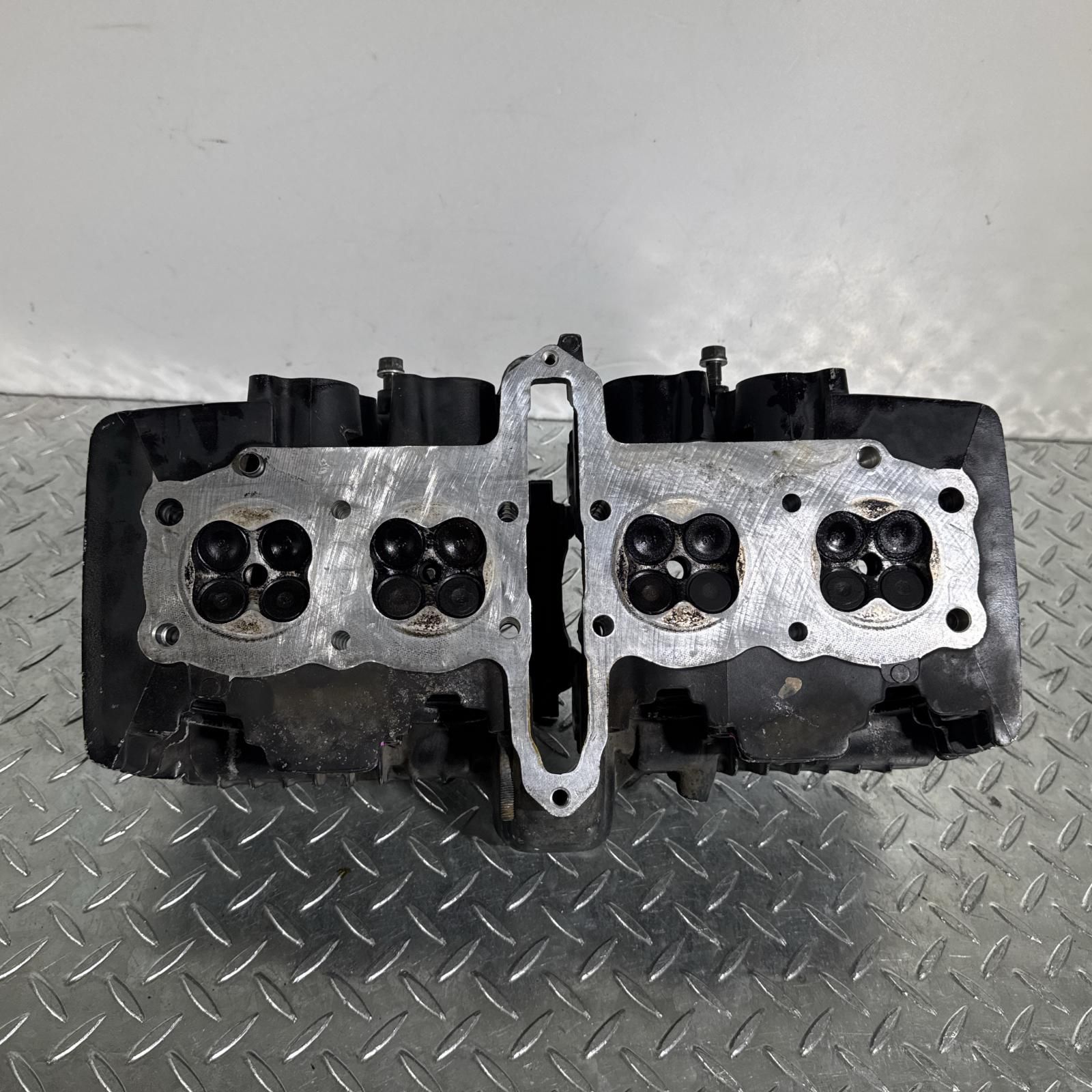 HONDA CBX400F シリンダーヘッドカバー ホンダ [M-250321-39] HONDA CBX400F シリンダーヘッドカバー ホンダ [M-250321-39] HONDA